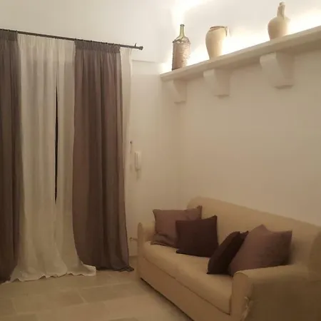 Casina Gido Parabita