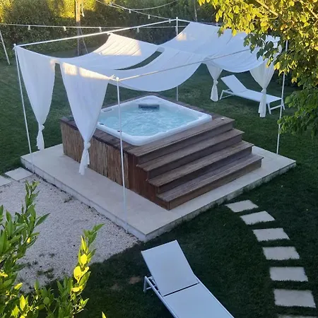 Casina Gido *