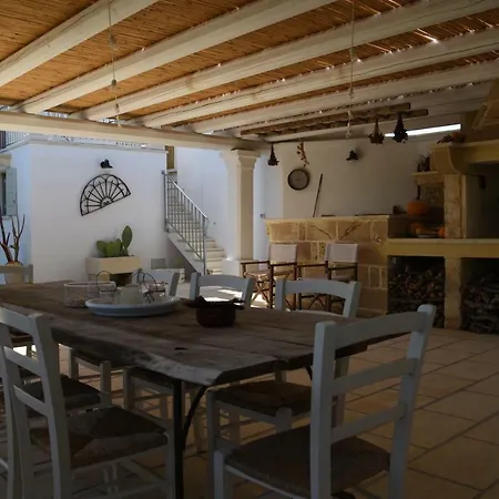 Casina Gido * Parabita